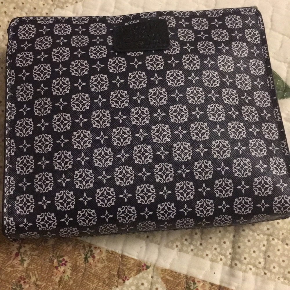 Liberty London Amenity Kit